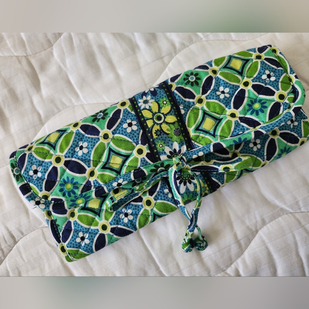 Vera Bradley Quilted Brush Roll Holder Tri-Fold